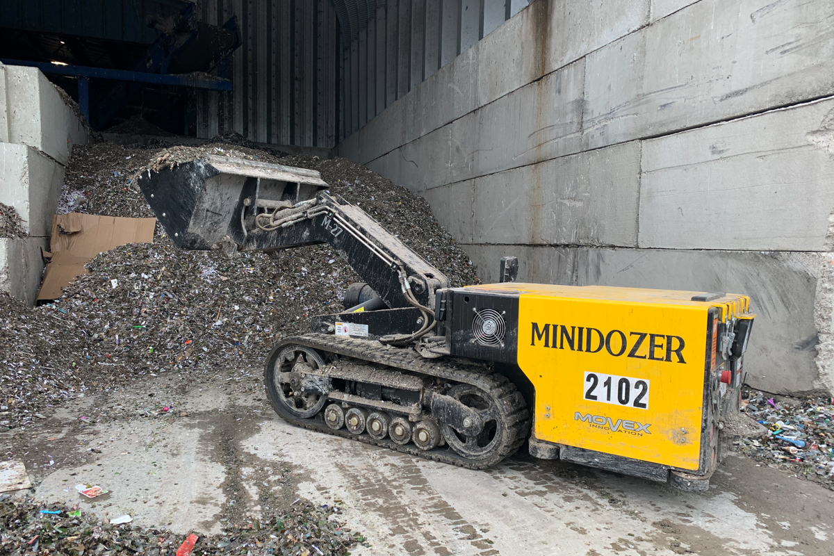 Mini-loader Mini-dozer Recycling Center